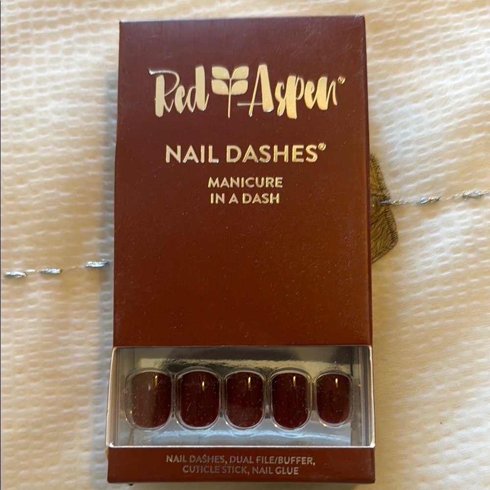 Red Aspen Nail Dashes - Burgundy
